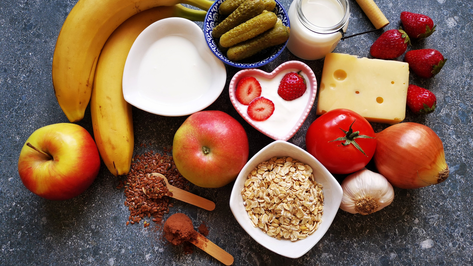 Prebiotics là các chất dinh dưỡng không tiêu hóa được nhưng có khả năng nuôi dưỡng các vi khuẩn có lợi trong đường ruột. Prebiotics là các chất dinh dưỡng không tiêu hóa được nhưng có khả năng nuôi dưỡng các vi khuẩn có lợi trong đường ruột.